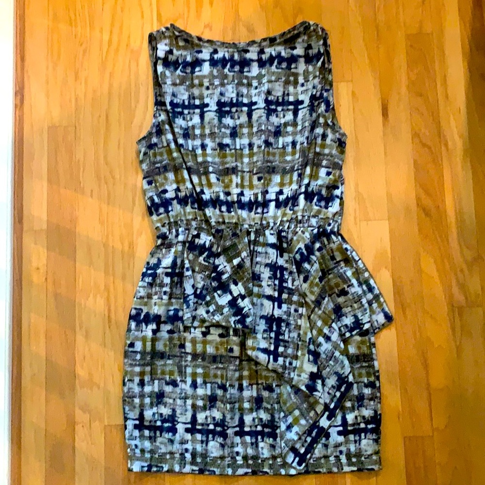 Ruffled Dress - L